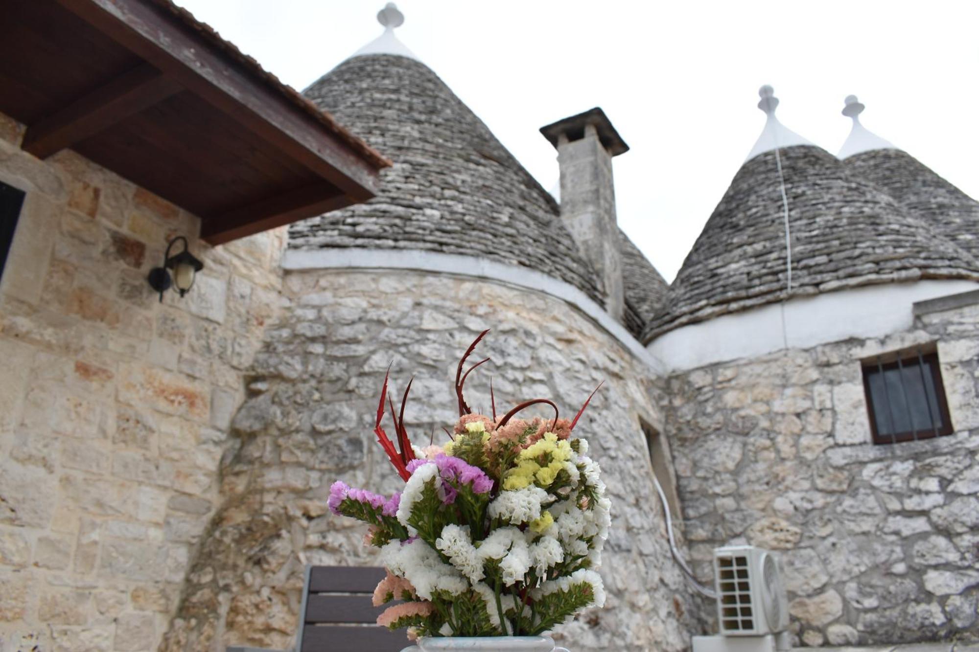 Trulli Allegretti Ночи Экстерьер фото